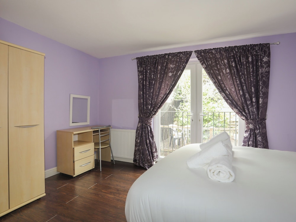 42 Hyfrydle Road — Caernarfon — photo 5