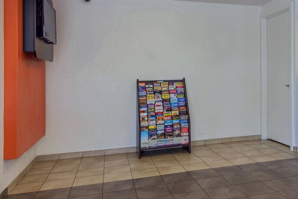 Phoenix Inn - photo 22