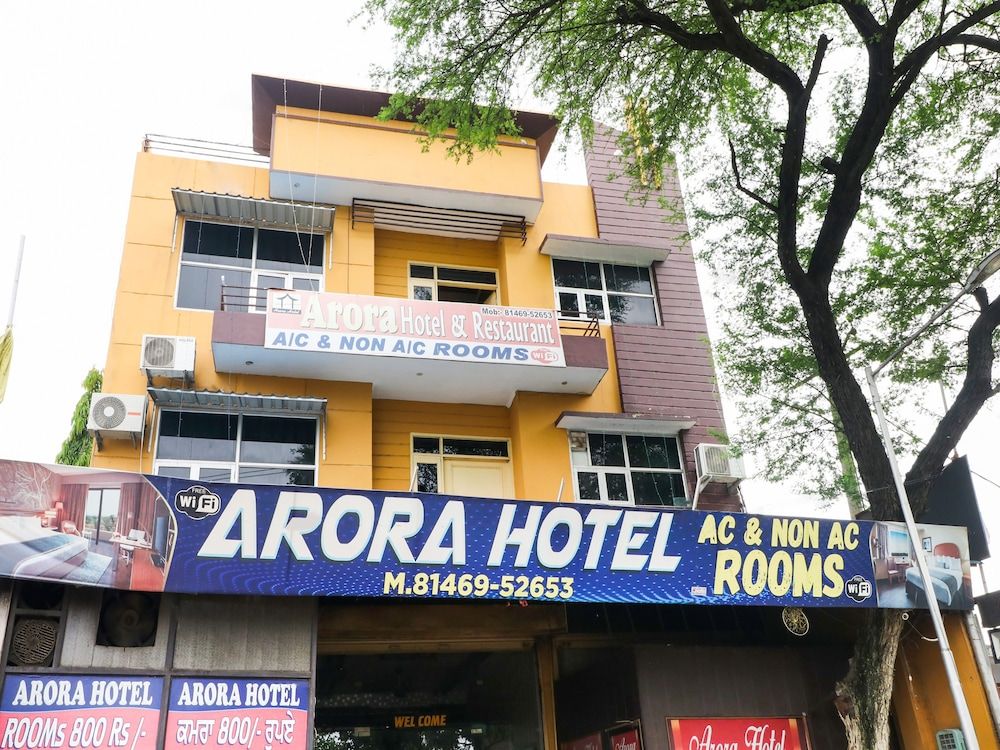 Oyo 46131 Hotel Arora