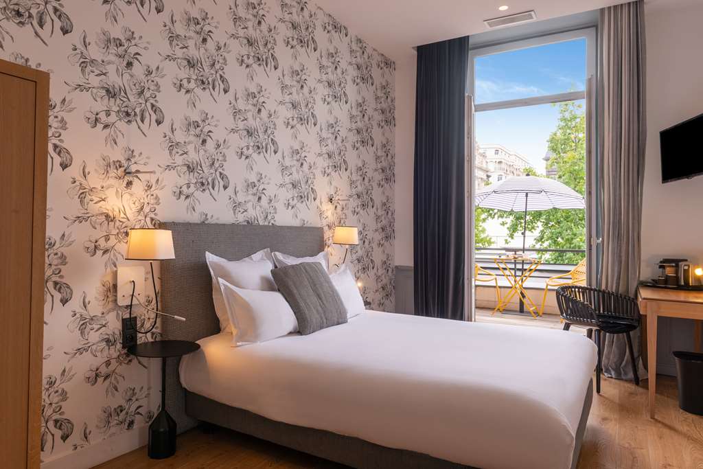 The Originals Boutique Hotel Le Lion in Clermont-Ferrand, France