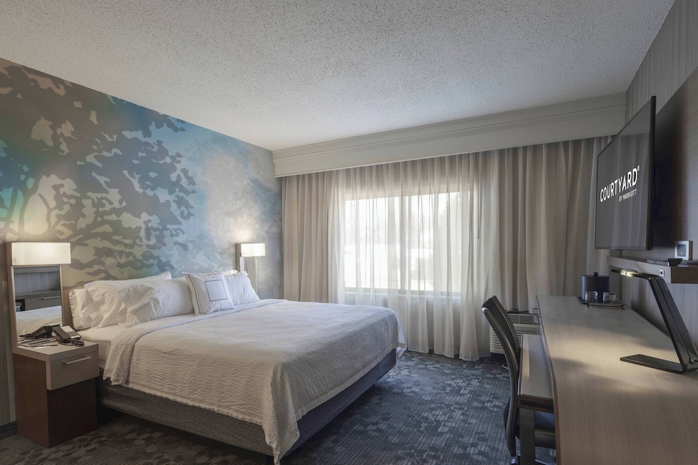 Courtyard by Marriott Cleveland Willoughby - photo 11