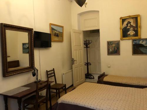 Gutsa Artists Guest House