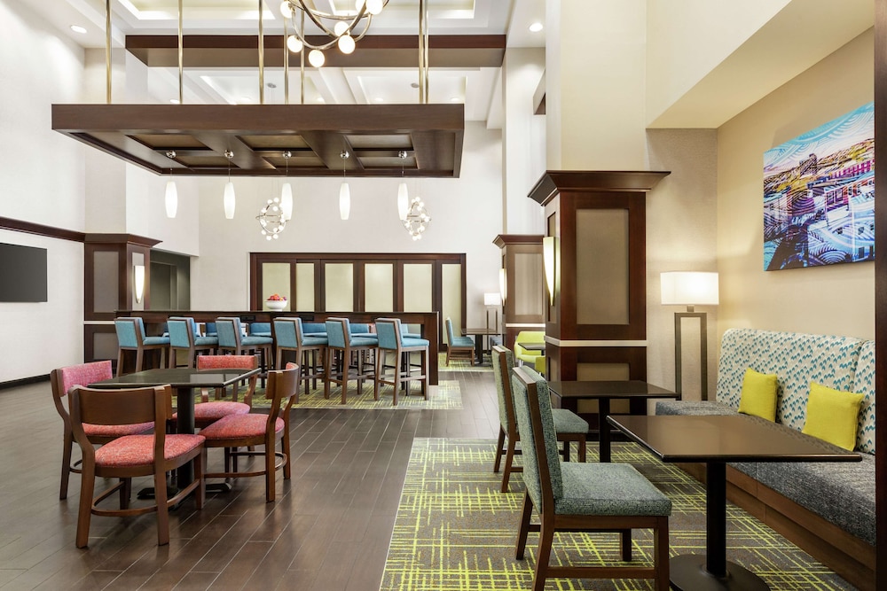 Hampton Inn & Suites York South - photo 2