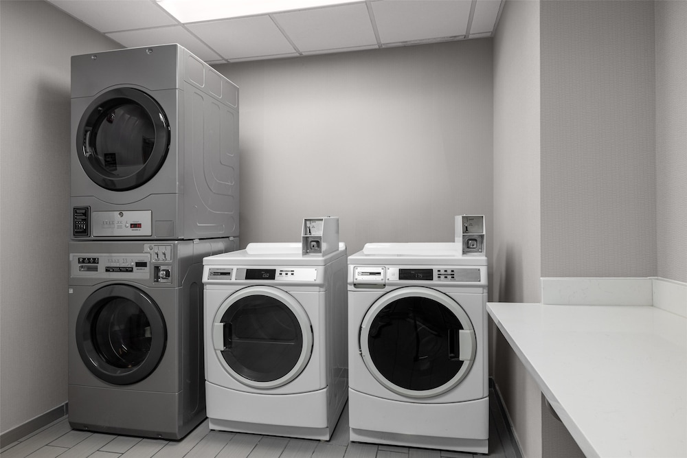 Hampton Inn Lexington Medical Center - photo 30