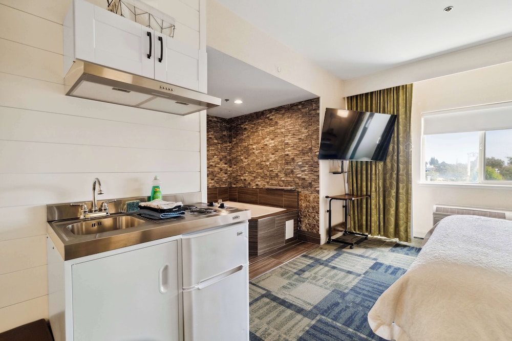 Sonesta Essential Vacaville Napa Valley - photo 40