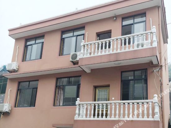 Yuyao xiaojiuzhaigouguanjingyangguangrenjia Inn — hotel in Yuyao