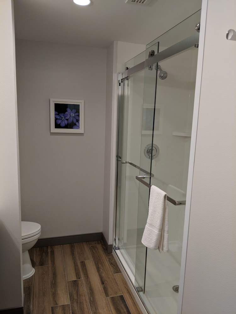 Hampton Inn & Suites Rocky Hill Hartford South - photo 36