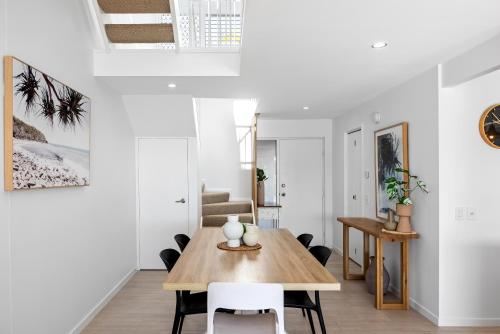 Bellavista 3 Riverfront with Beach — 4-Star Luxury Hotel in Noosaville, Australia