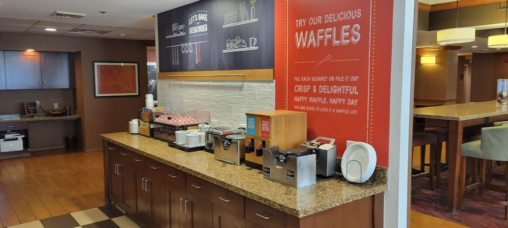 Hampton Inn Lafayette - photo 43