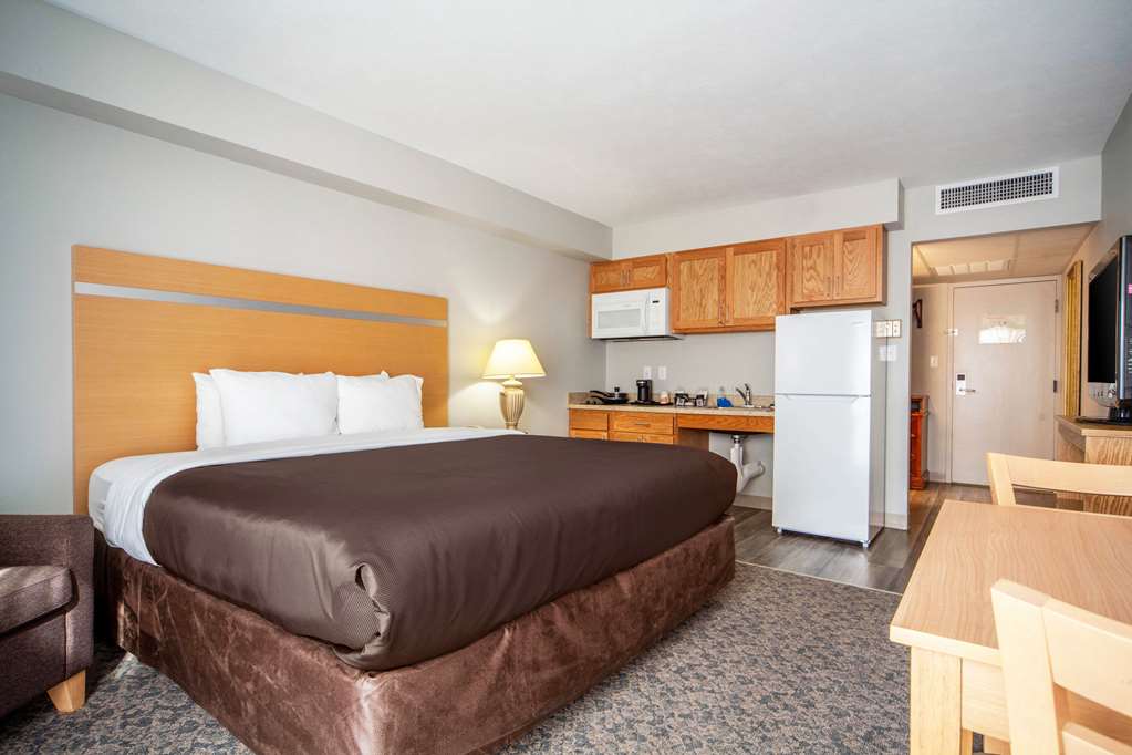 Suburban Studios I 80 Grand Island - photo 10