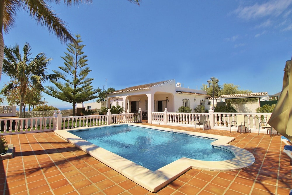 Villa Jeromo SpainSunRentals 1004 — 4-Star Luxury Hotel in Nerja, Spain