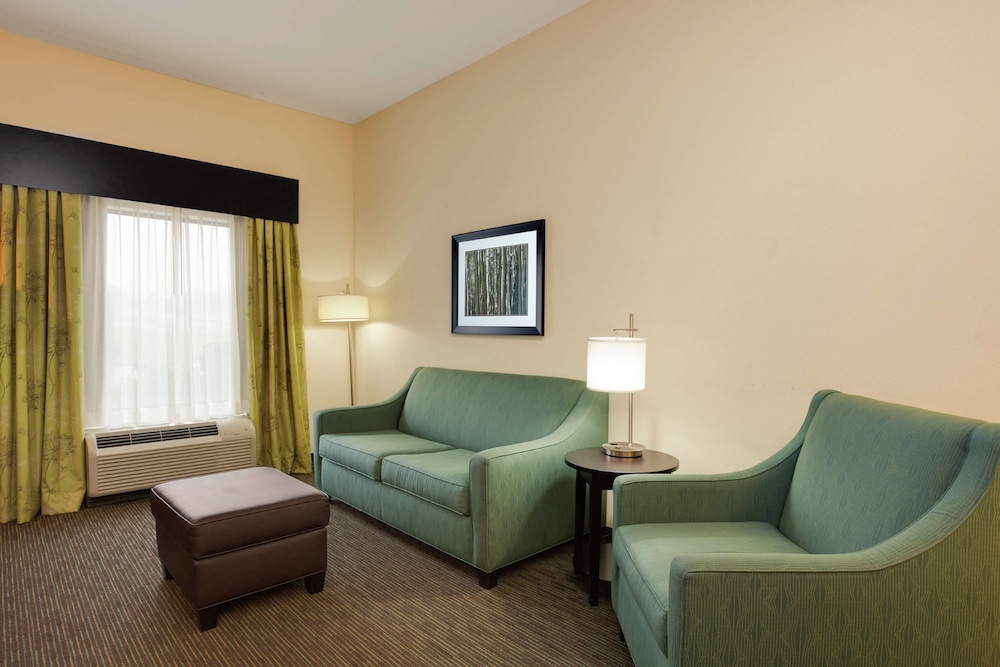 Hampton Inn Ozark - photo 17