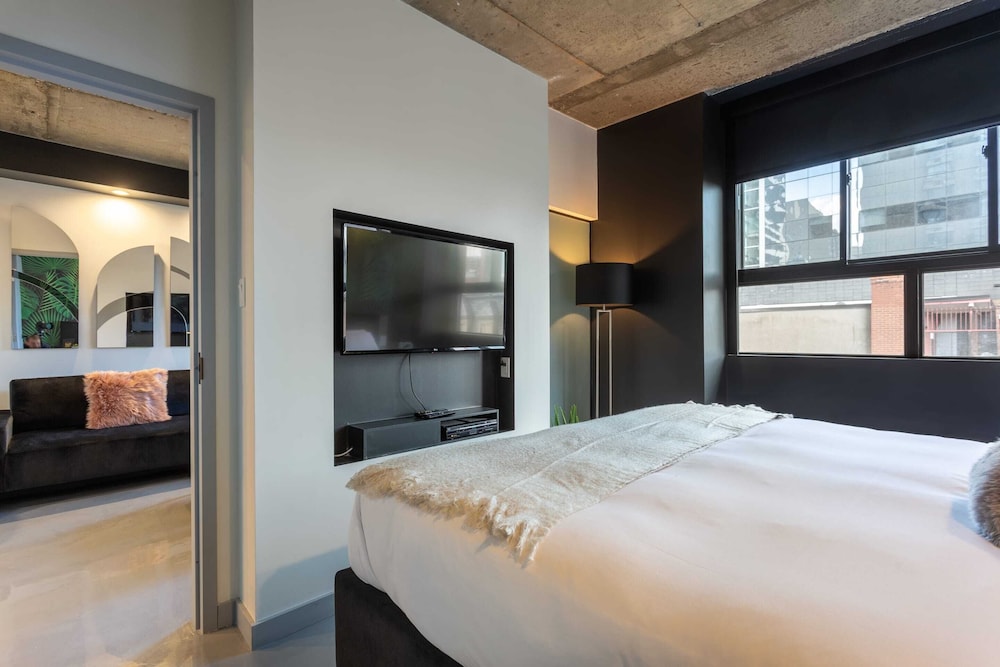 Pierce Boutique Apartments photo 3