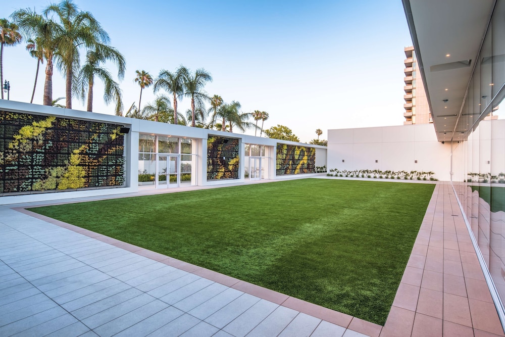 The Beverly Hilton - photo 95