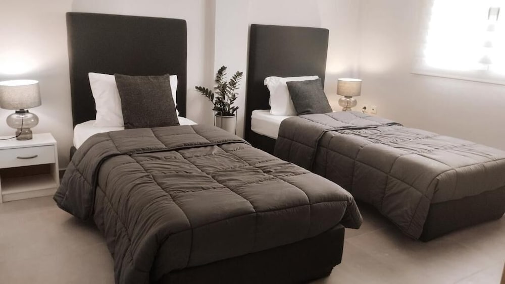 Inas Apartments 2 — 4-Star Luxury Hotel in Lefkimmi, Greece