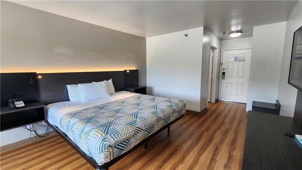 Motel 6 Ennis TX - photo 22