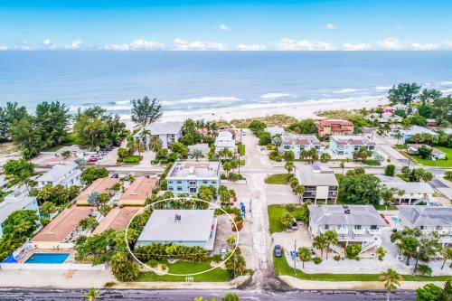 The Palms 2 in Holmes Beach, United States