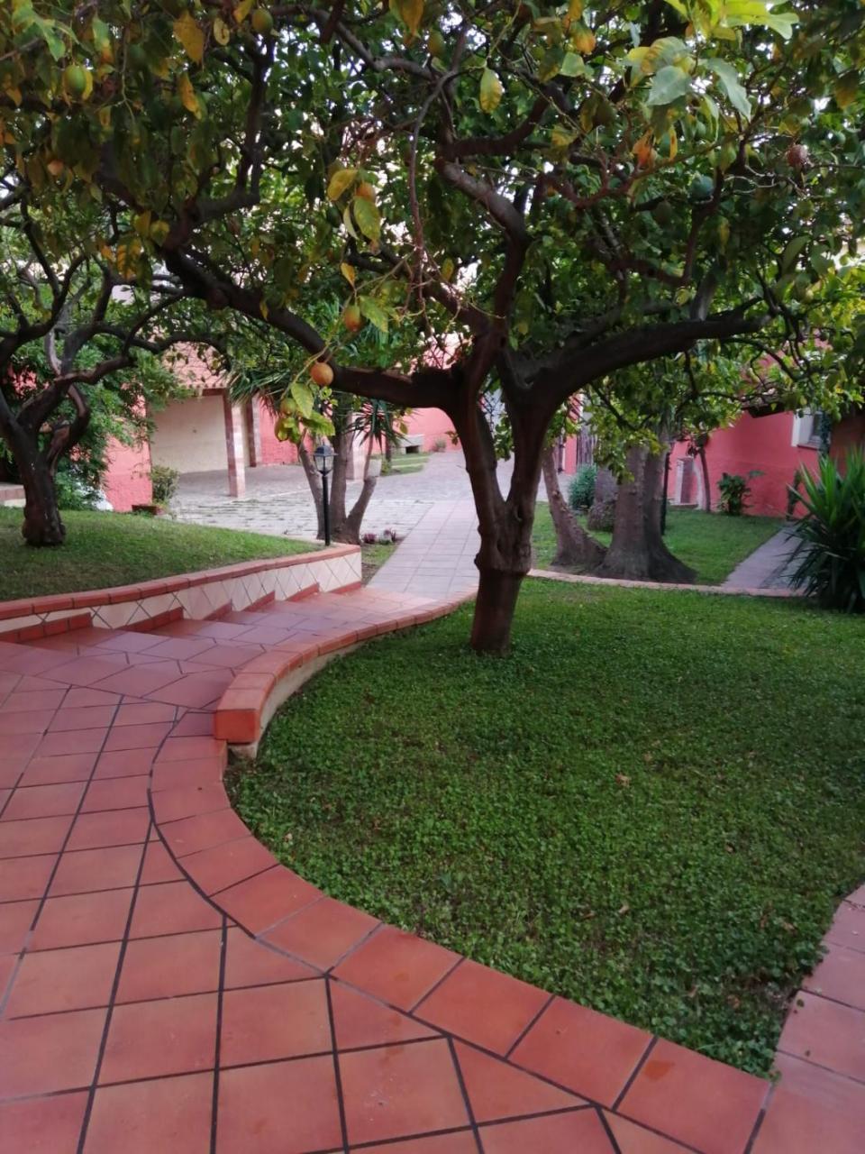 Piazza San Giorgio pet-friendly hotel Dolianova
