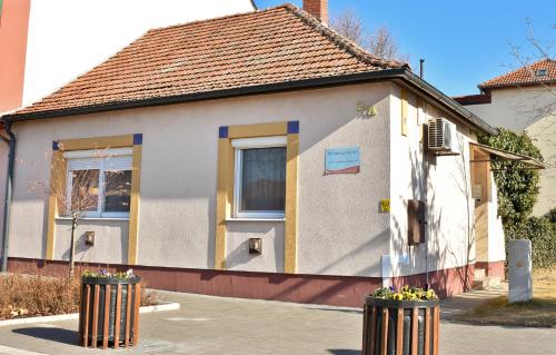Tömörkény utcai vendégház — hotel in Morahalom