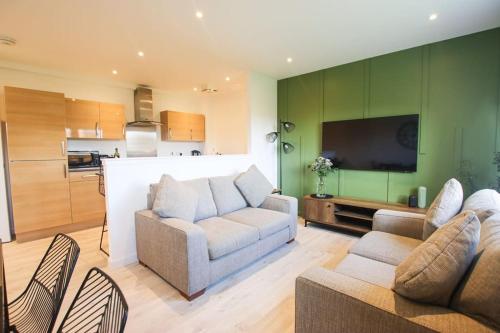 City Hub by the Castle Free Designated Parking — 4-Star Luxury Hotel in Stirling, United Kingdom