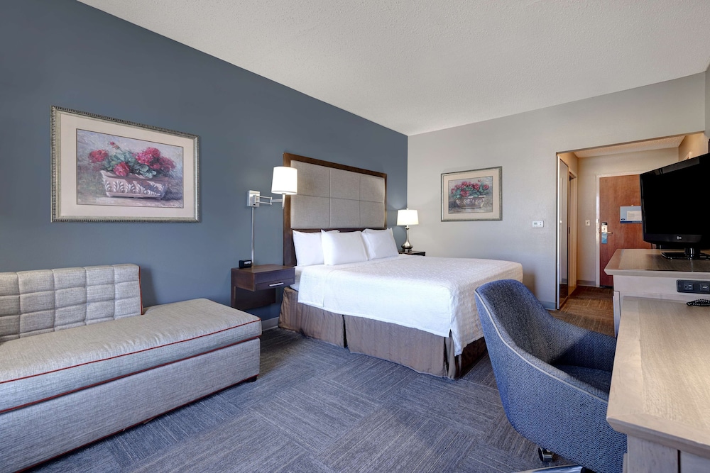 Hampton Inn Victoria - photo 24