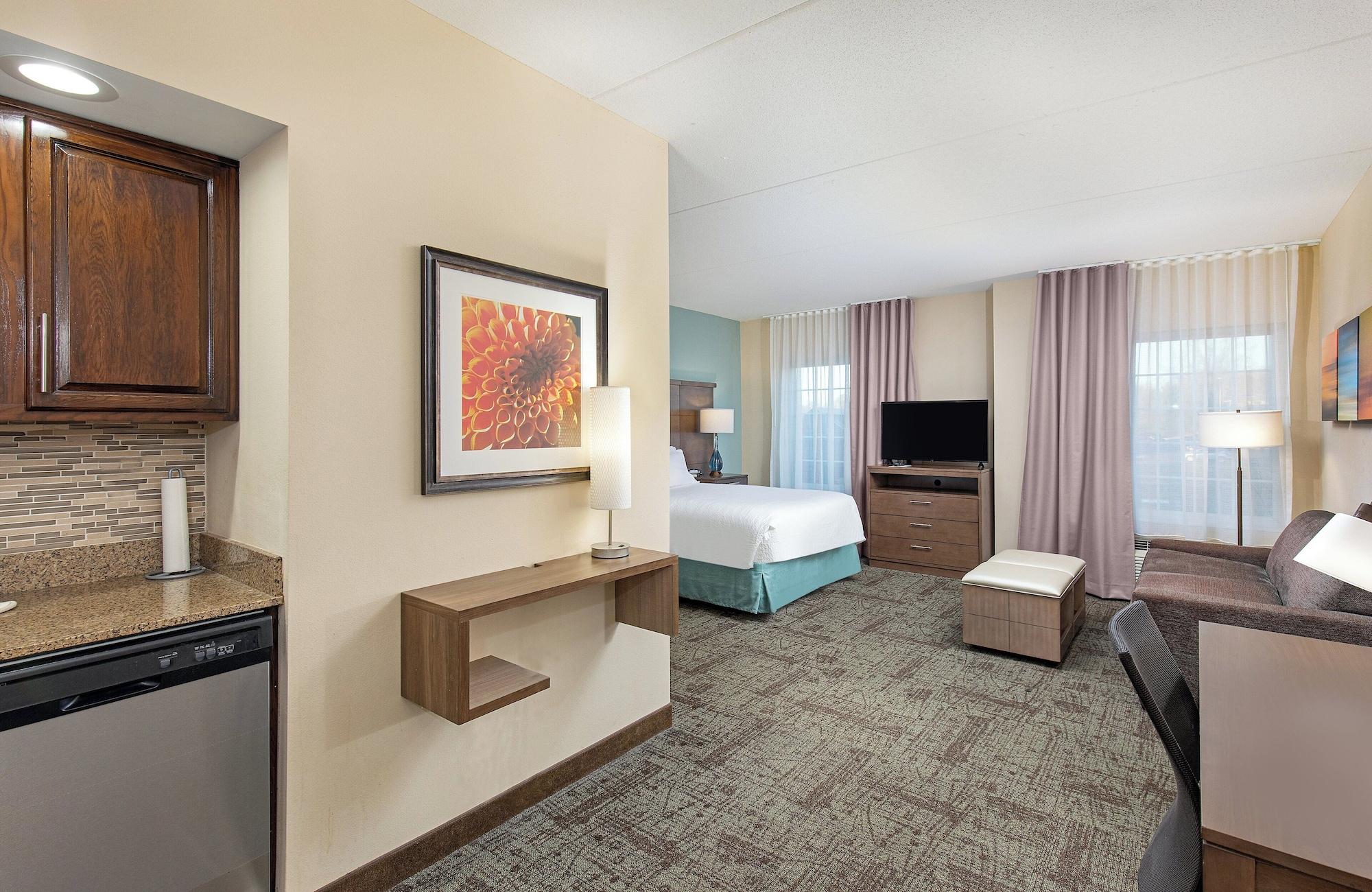 Staybridge Suites Oak Ridge by IHG - photo 11