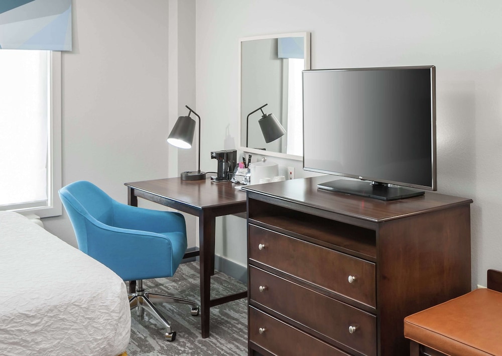 Hampton Inn & Suites Miami Doral Dolphin Mall - photo 8