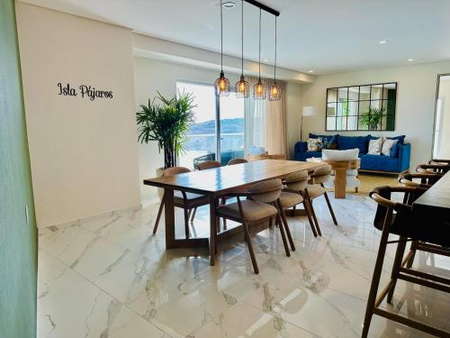 Isla Pájaros Beach Condo — 4-Star Luxury Hotel in Mazatlan, Mexico