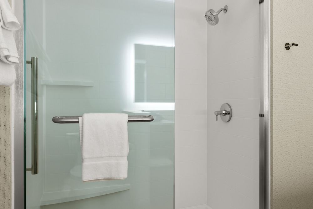 Holiday Inn Express & Suites Suisun City by IHG - photo 17