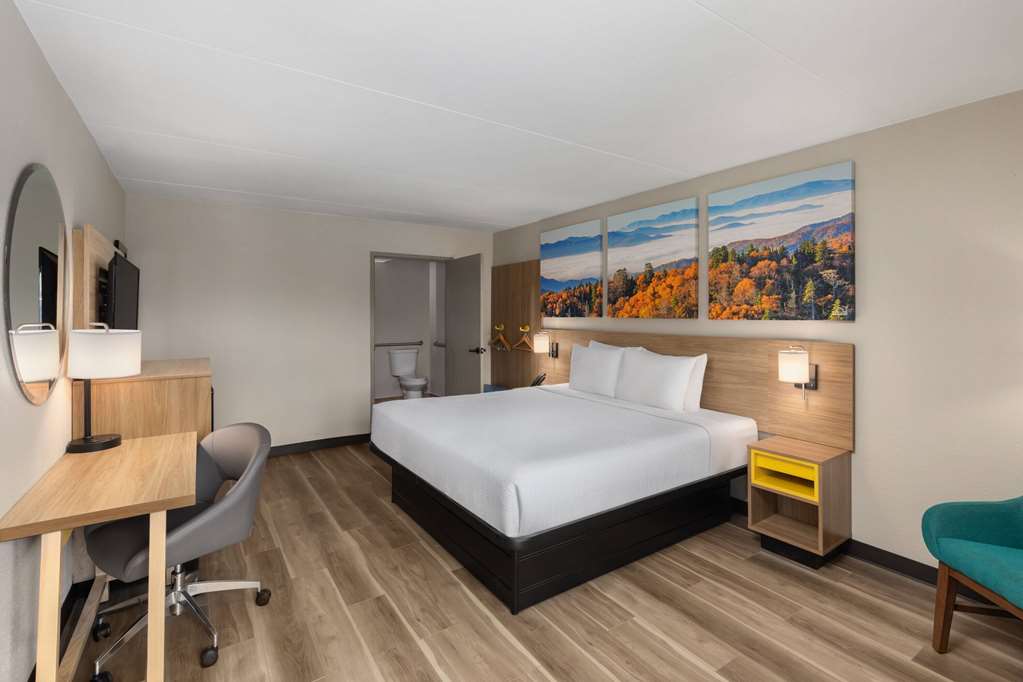 Days Inn by Wyndham Chattanooga Lookout Mountain West - photo 20