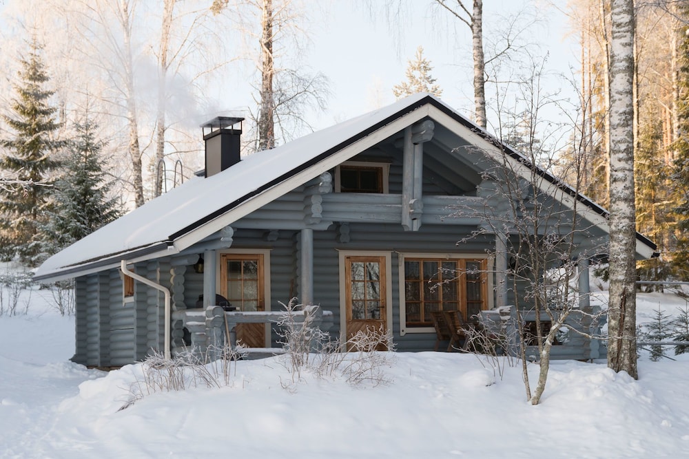 Hiekkarannanlomat — 4-Star Luxury Hotel in Kannonkoski, Finland
