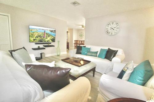 Coastal Village Retreat — Jupiter