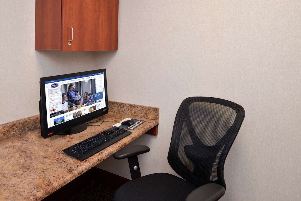 Hampton Inn & Suites Wilmington - photo 66
