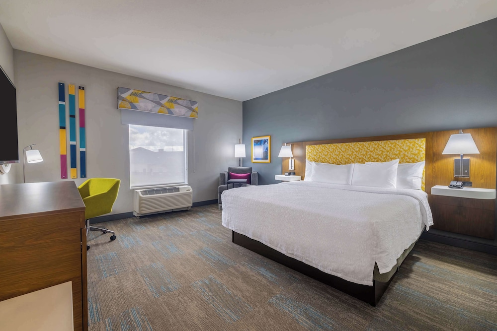 Hampton Inn & Suites Brenham - photo 9