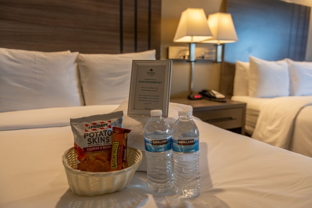 GreenTree Inn & Suites Alhambra - photo 34