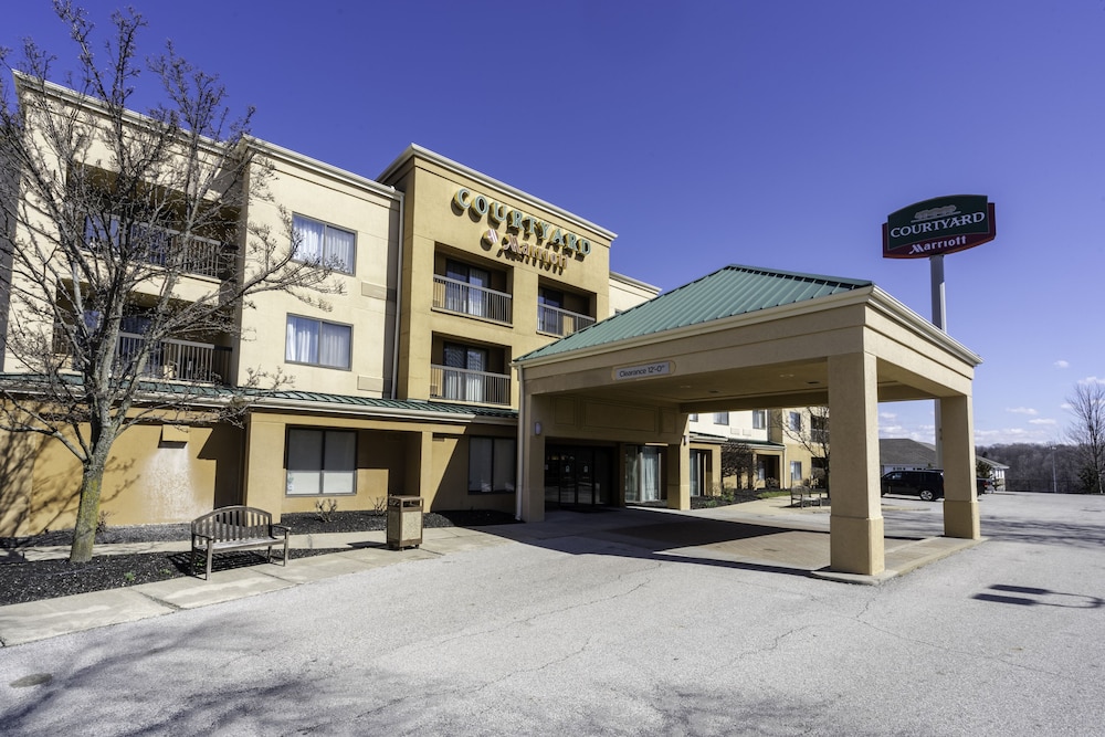 Courtyard by Marriott Cleveland Willoughby - photo 40
