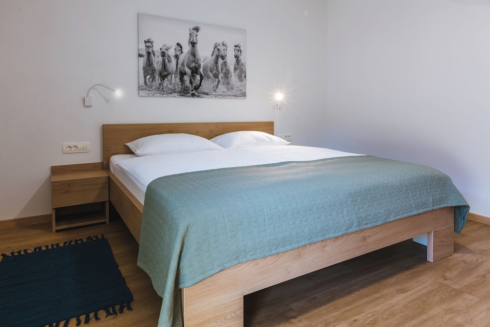 Domačija Log v Bohinju in Bohinjska Bistrica, Slovenia