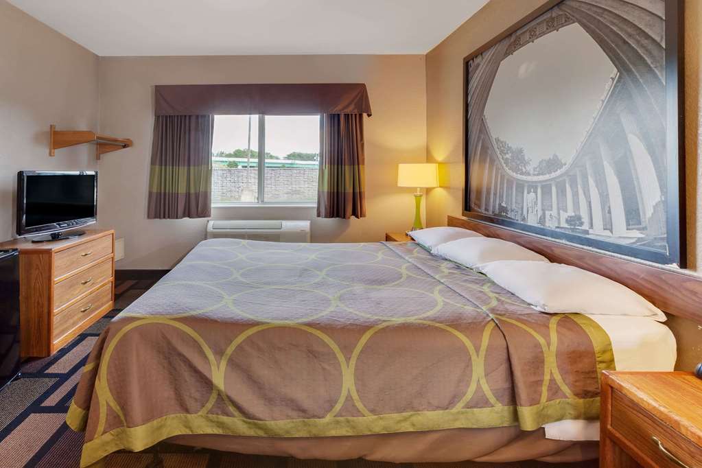 Super 8 by Wyndham Akron S Green Uniontown OH - photo 13