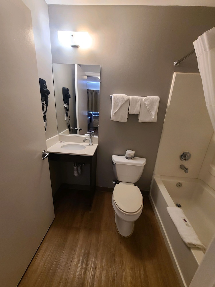 Studio 6 Extended Stay Richmond VA I 64 West - photo 20