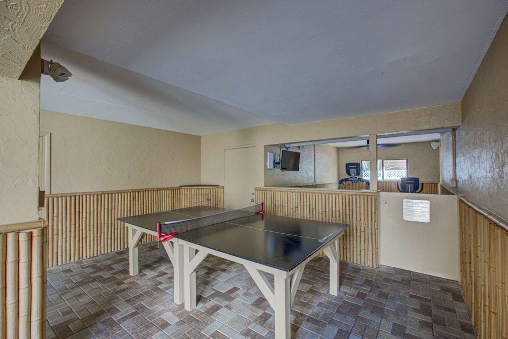 Siesta Sands Beach Resort 4th Floor With Elevator - photo 39