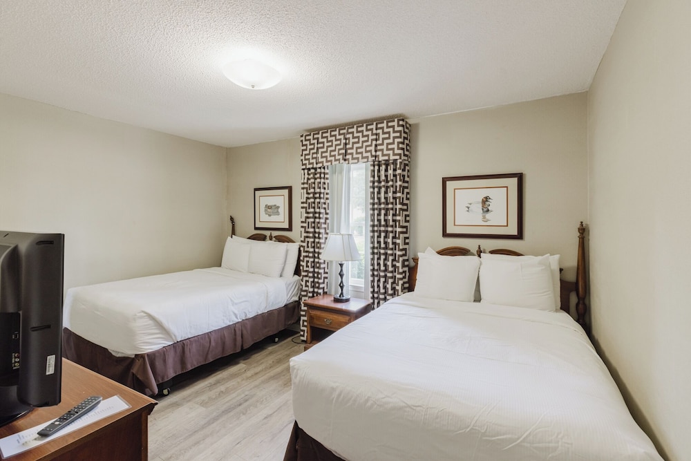 Merry Acres Inn - photo 12