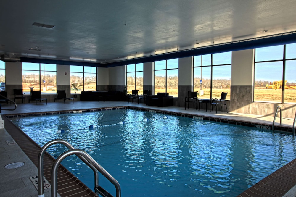 Hampton Inn West Plains - photo 26