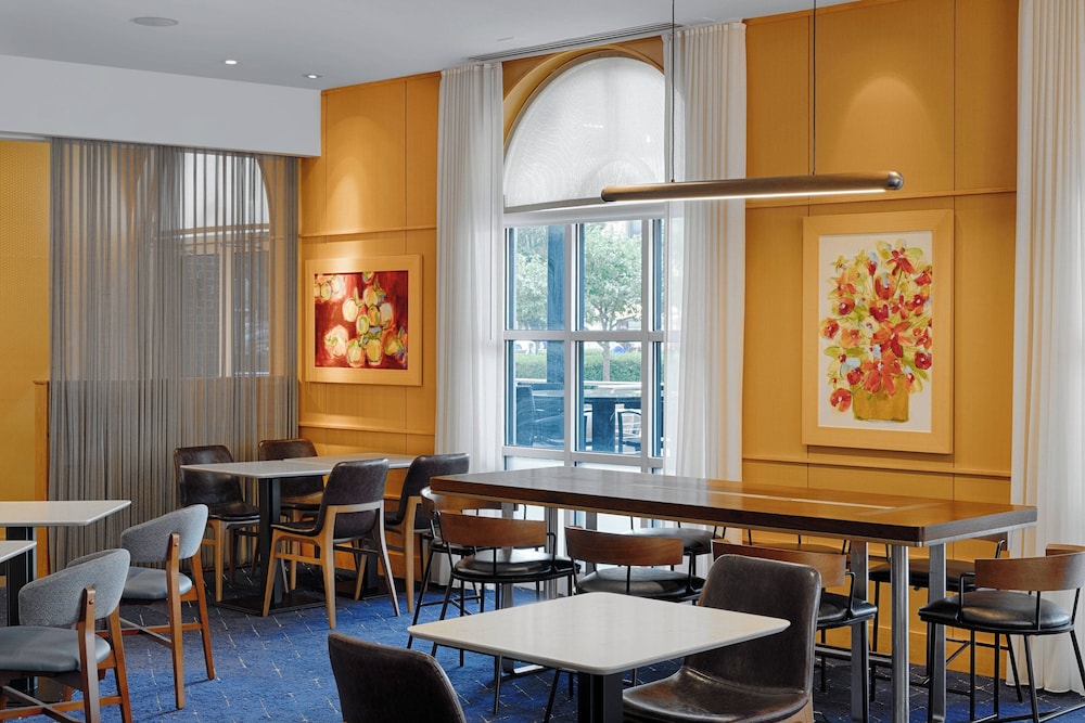 Courtyard by Marriott Springfield Downtown - photo 35