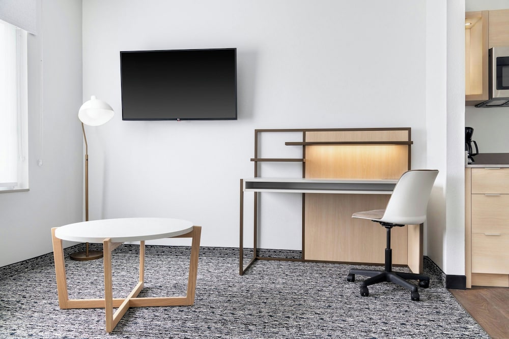 TownePlace Suites by Marriott Holland - photo 5