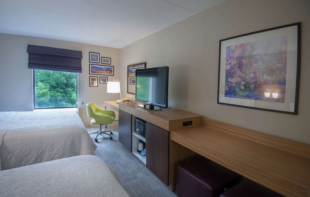 Hampton Inn Doylestown - photo 24
