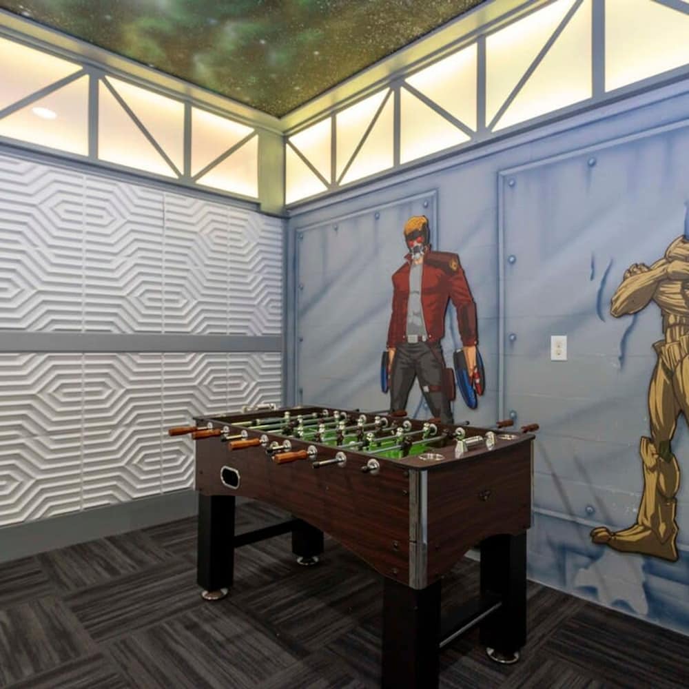 1400 Stunning 8bed with amazing game room - photo 20