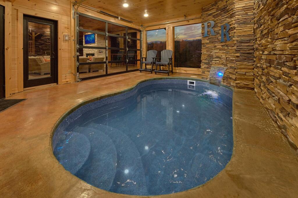 Rustic Ridge - carbon neutral hotel in Gatlinburg