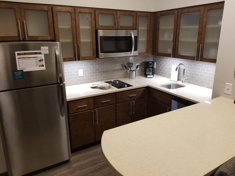 Staybridge Suites Lehi Traverse Ridge Center by IHG - photo 13