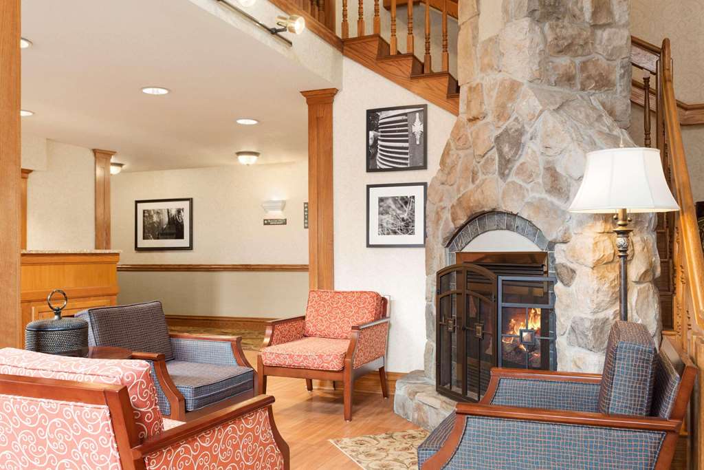 Country Inn & Suites by Radisson Lincoln North Hotel and Conference Center NE - photo 2