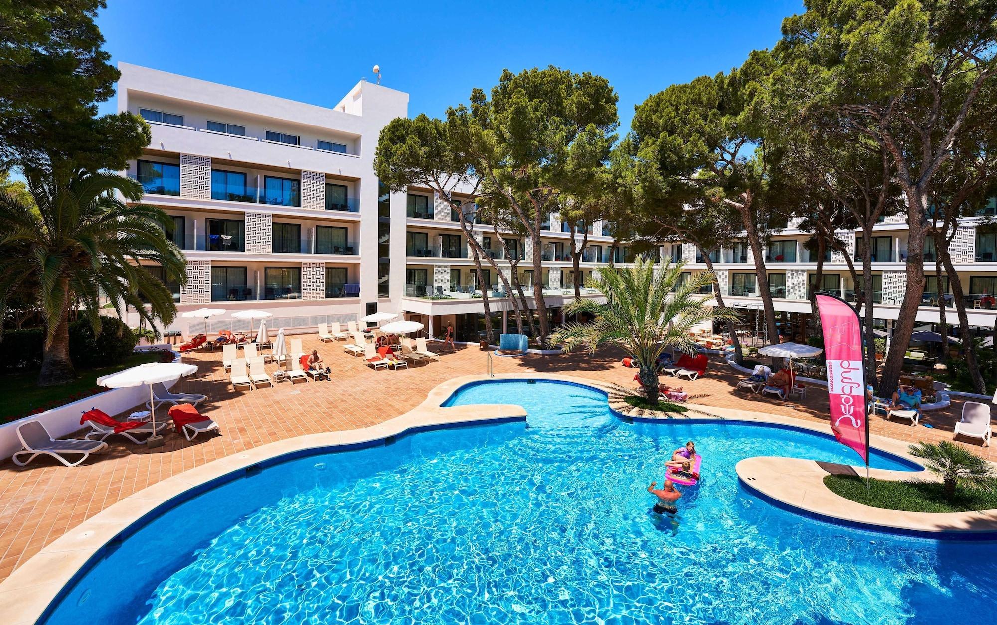 Hotel & Spa S'Entrador Playa - carbon neutral hotel in Cala Rajada